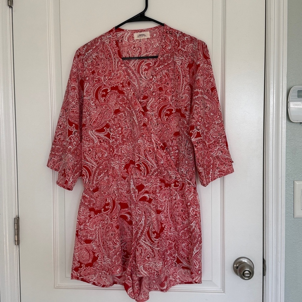Elan Red Ocean Red Paisley Crossover Romper With 3/4 Sleeves Elastic Waist Sz S - Picture 2 of 8